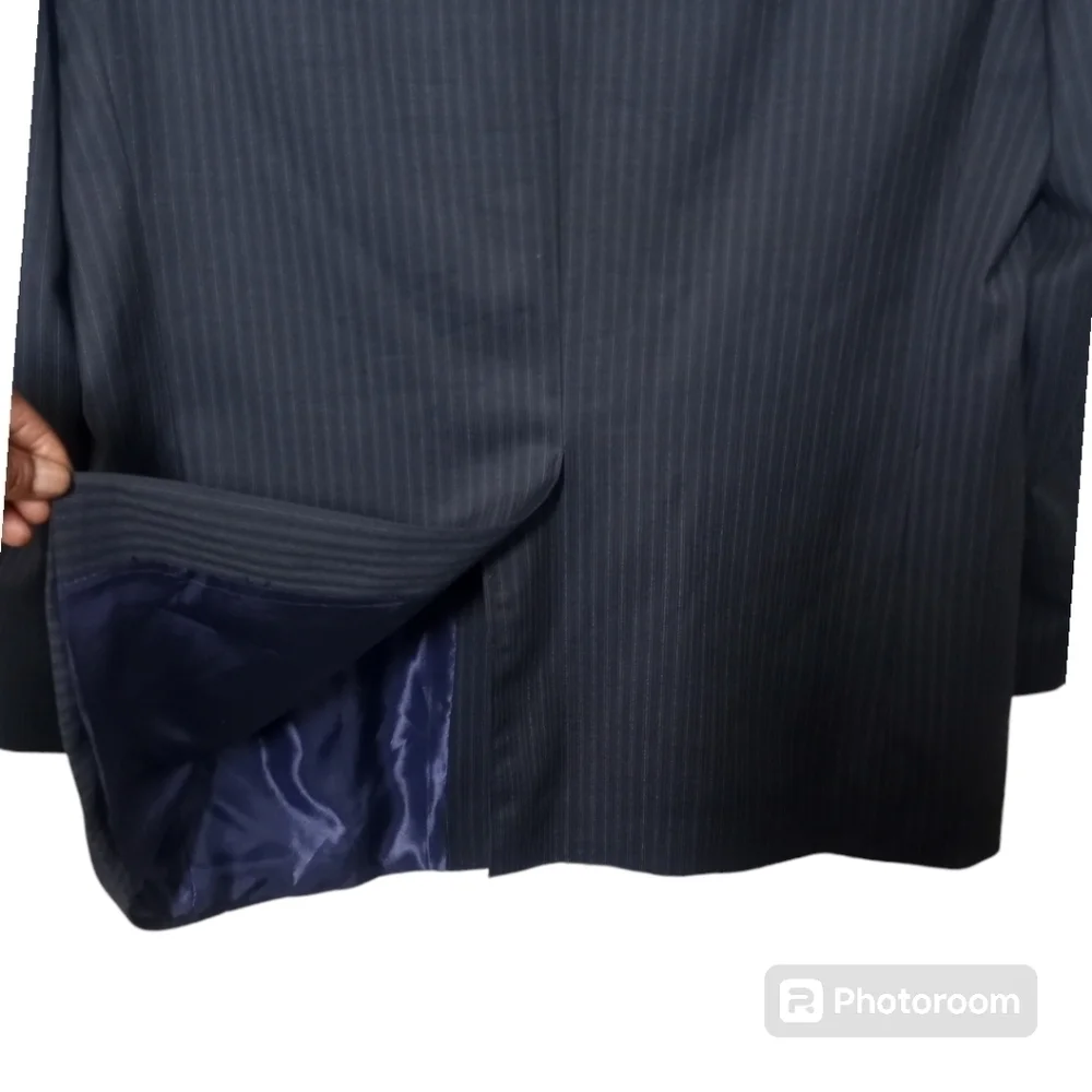 Ralph Lauren Men’s 40R Navy Pinstripe Wool Blazer – Classic Fit